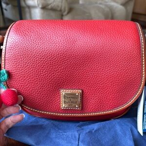NEW Dooney & Bourke 🍒 Red Leather Crossbody Bag with Gold Hardware